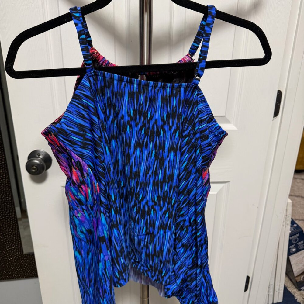 Miraclesuit Vesuvio Peephole Tankini Top NWOT Size 12DD - Picture 2 of 4
